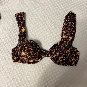 WEWOREWHAT BIKINI TOP 🤎🖤